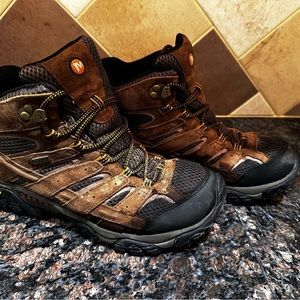 Merrells Mens Moab 2 Mid Waterproof Hiking Boot